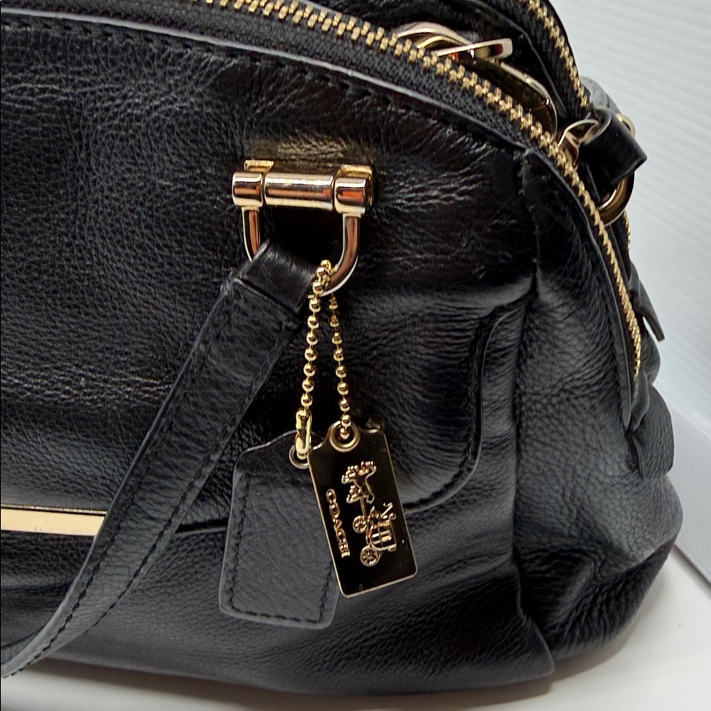 Coach Black Leather Shoulder Bag - Picture 4 of 8